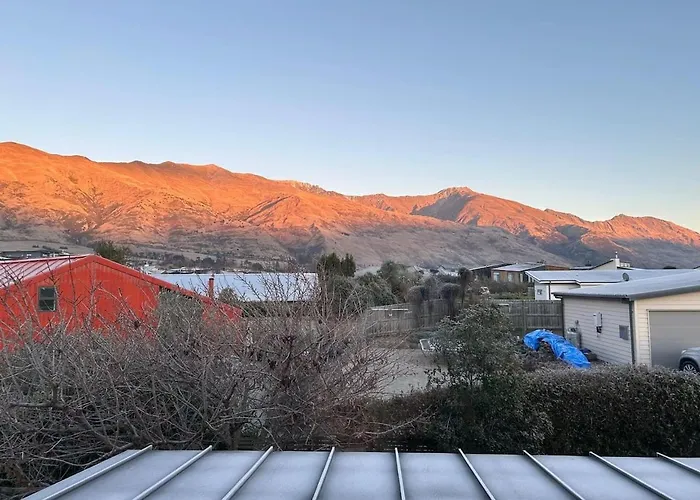 Wanakas Alpine Outlook 3 Bedroom Ferienhaus Wanaka