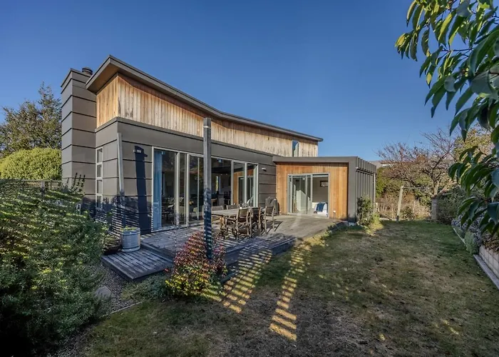 Wanakas Alpine Outlook 3 Bedroom Ferienhaus *
